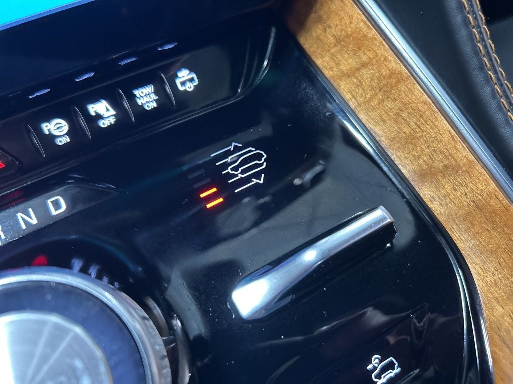 2022 Jeep Grand Wagoneer Series III