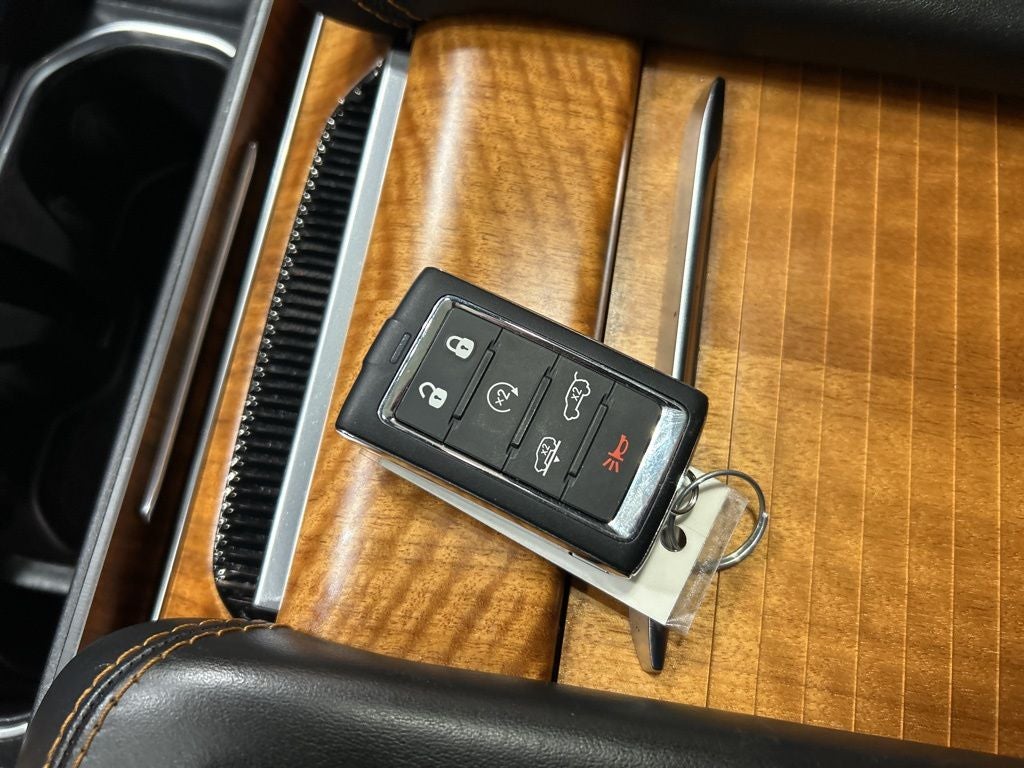 2022 Jeep Grand Wagoneer Series III