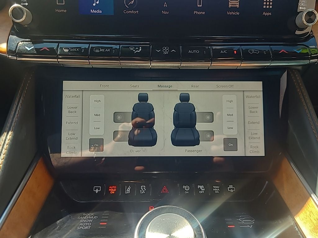 2022 Jeep Grand Wagoneer Series III