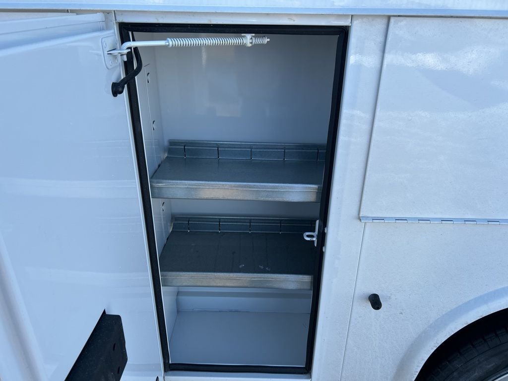 2026 Ford E-350SD Base Cutaway