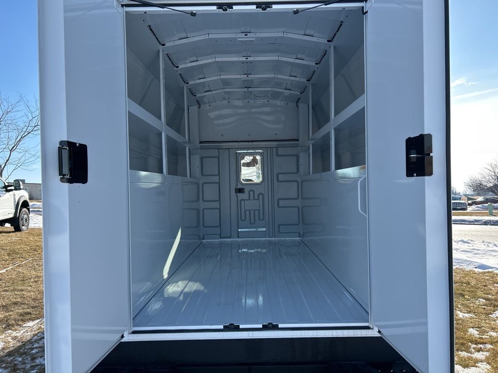 2026 Ford E-350SD Base Cutaway