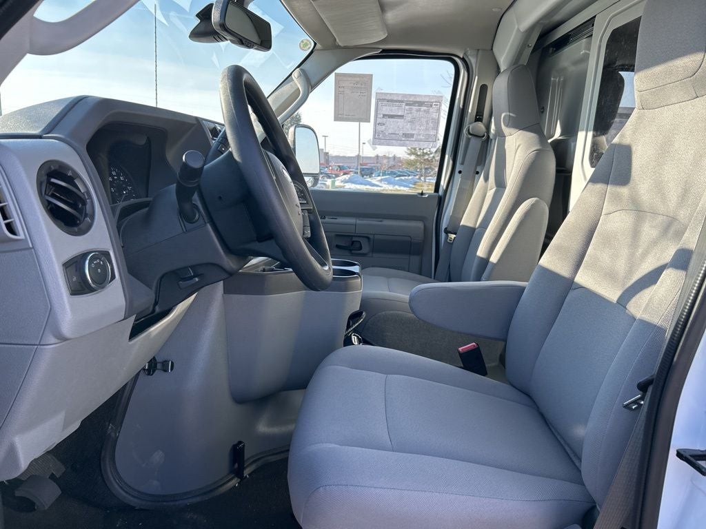 2026 Ford E-350SD Base Cutaway