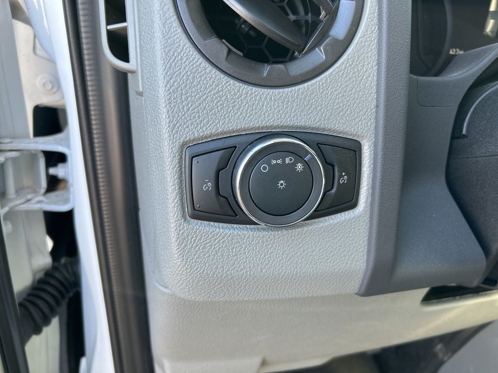 2026 Ford E-350SD Base Cutaway