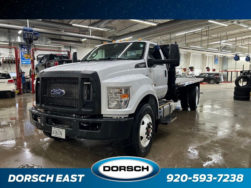 2022 Ford F-750SD Base