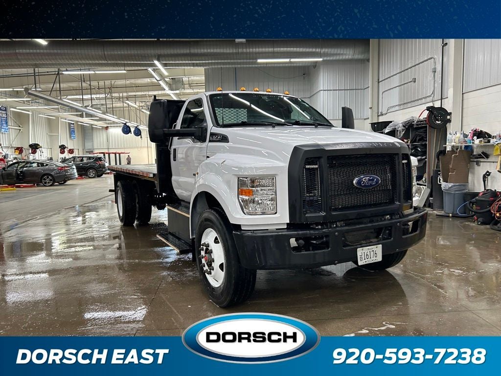2022 Ford F-750SD Base
