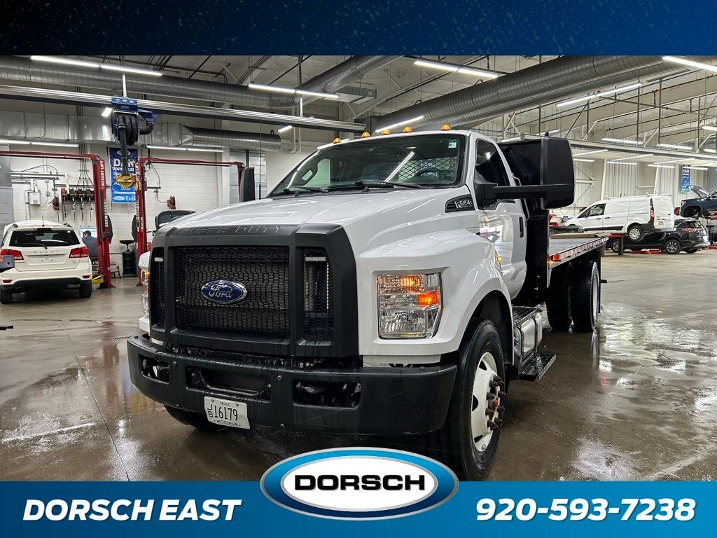 2022 Ford F-750SD Base