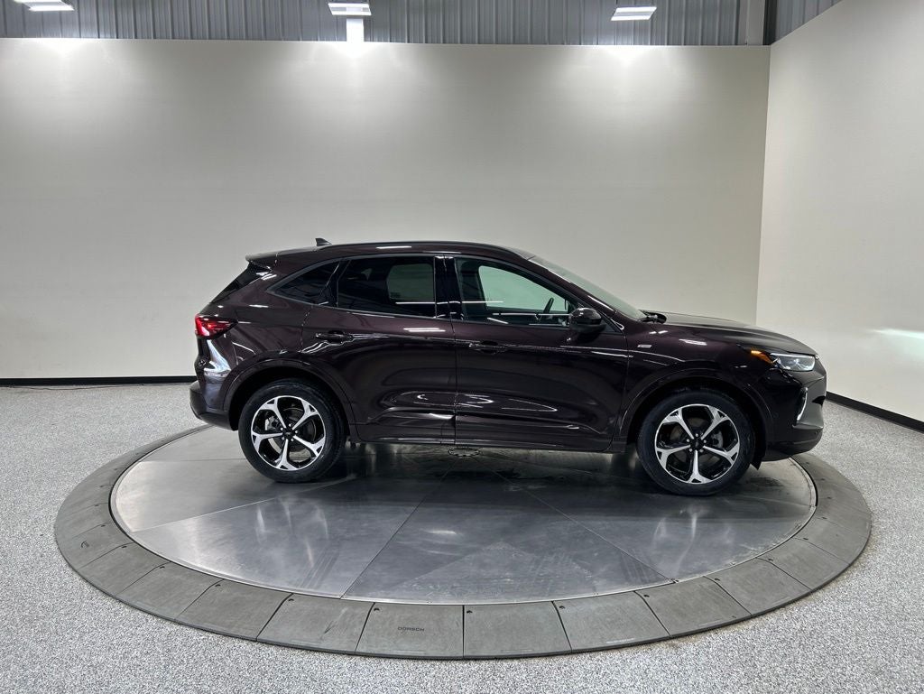 2023 Ford Escape ST-Line Elite