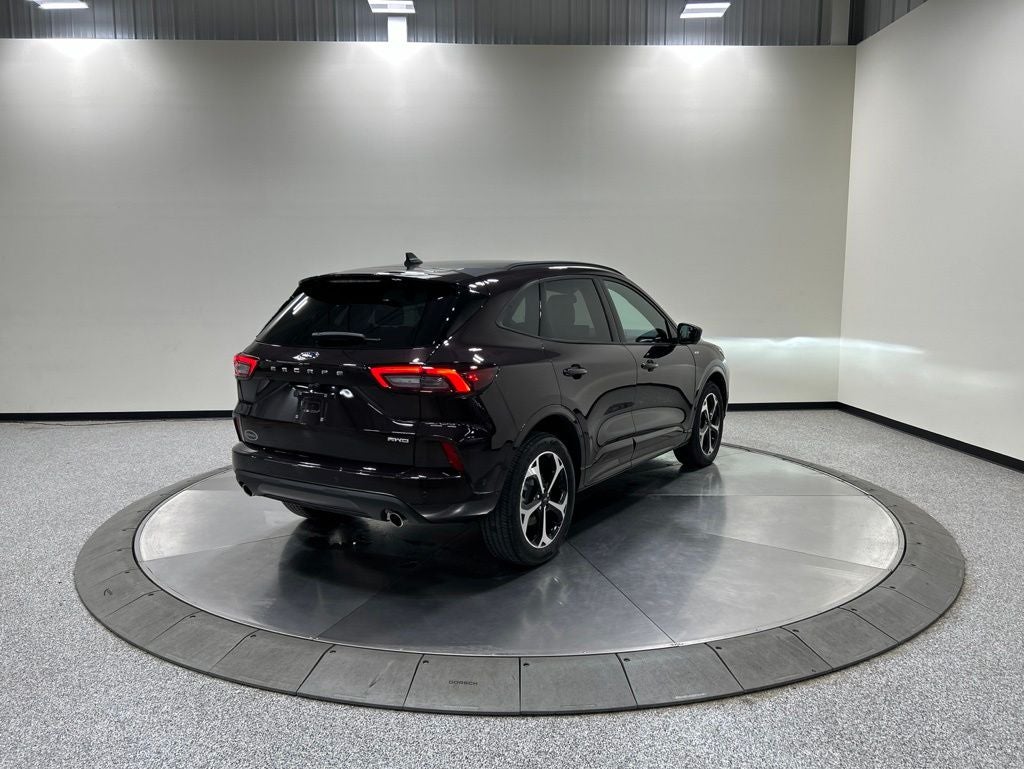 2023 Ford Escape ST-Line Elite