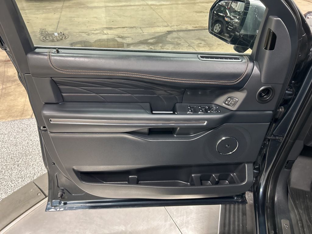 2023 Ford Expedition Platinum
