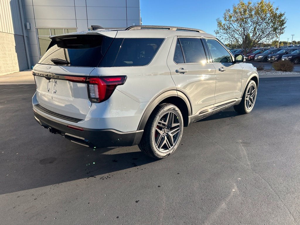 2027 Ford Explorer ST-Line