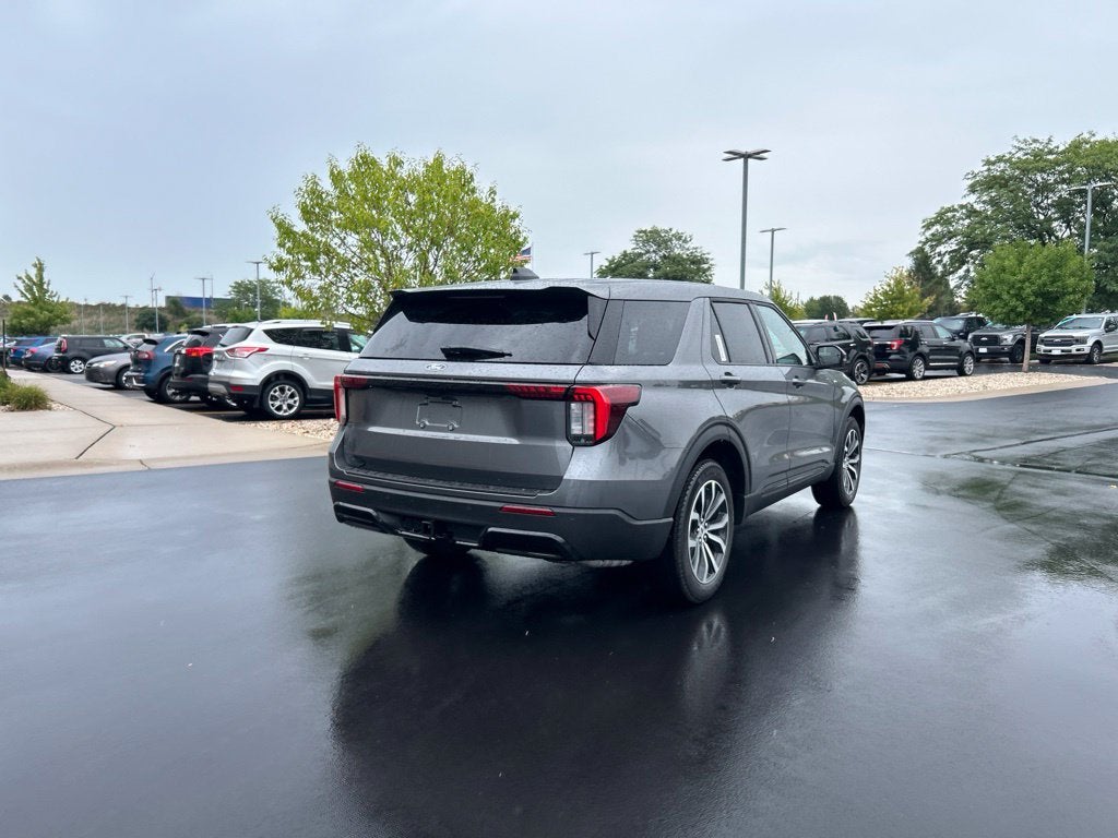 2027 Ford Explorer ST-Line