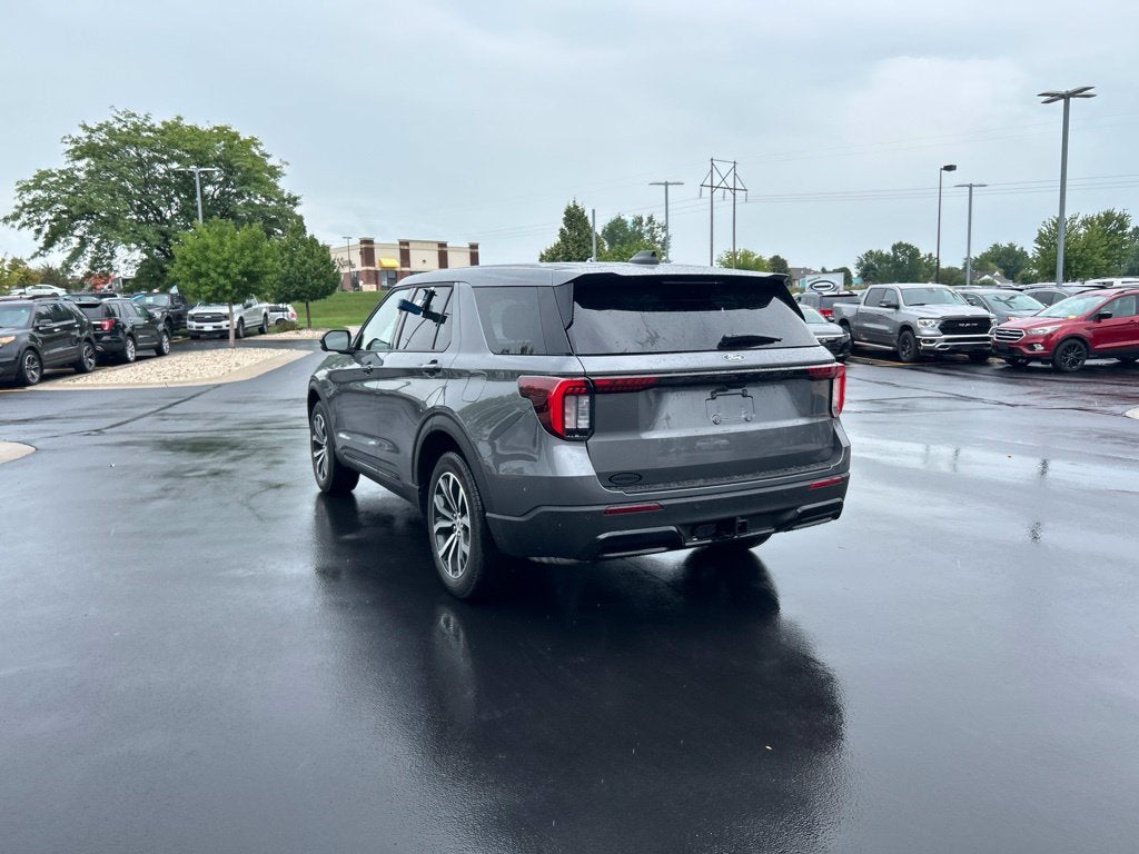 2027 Ford Explorer ST-Line