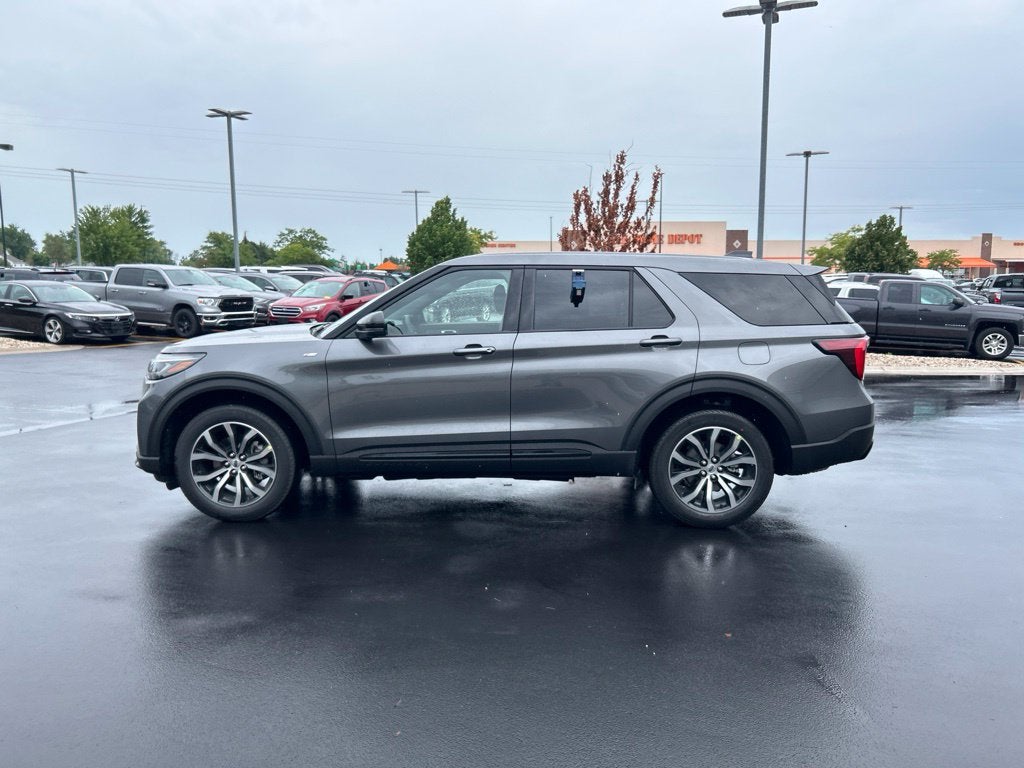 2027 Ford Explorer ST-Line