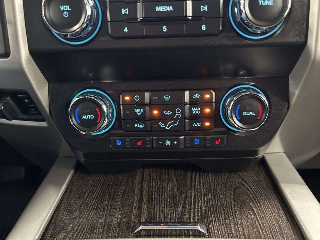 2021 Ford F-250SD Lariat