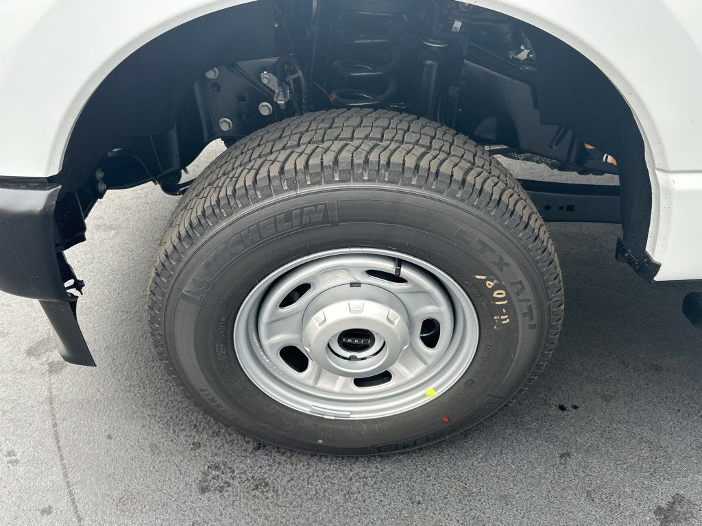 2027 Ford F-250SD XL