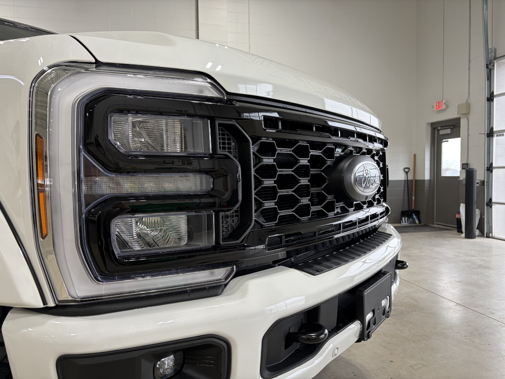 2026 Ford F-250SD Black Widow
