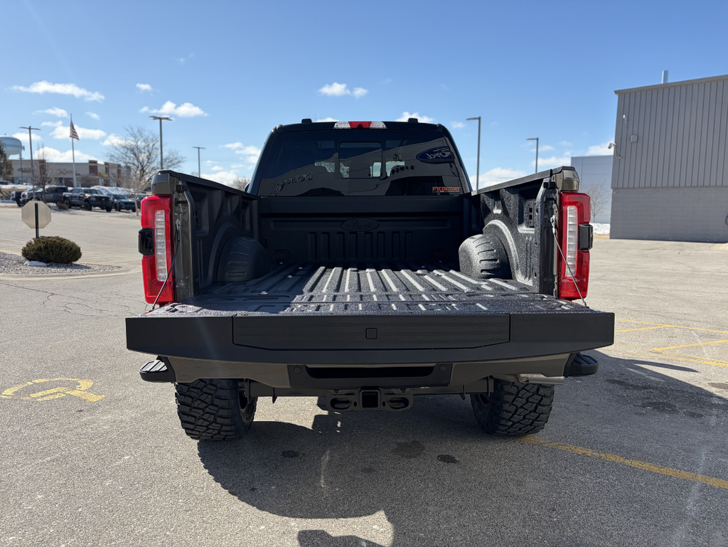 2026 Ford F-250SD Black Widow