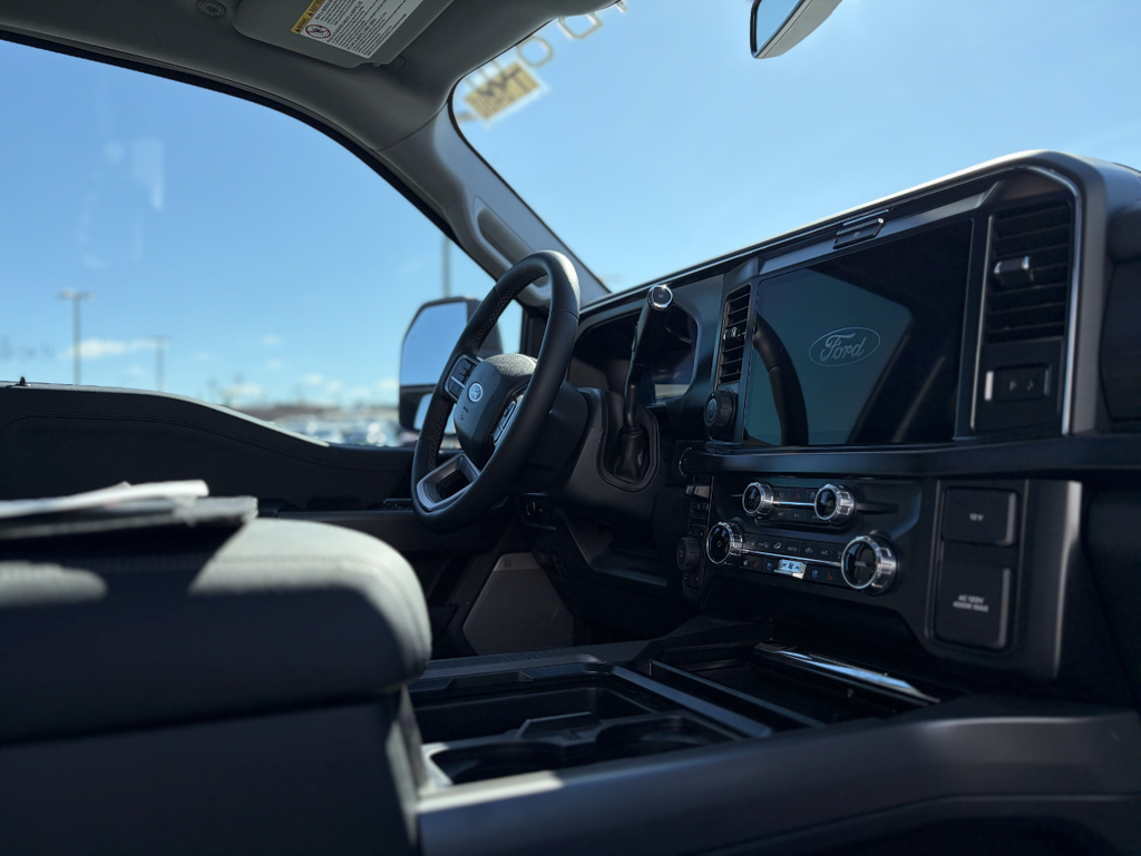 2026 Ford F-250SD Black Widow