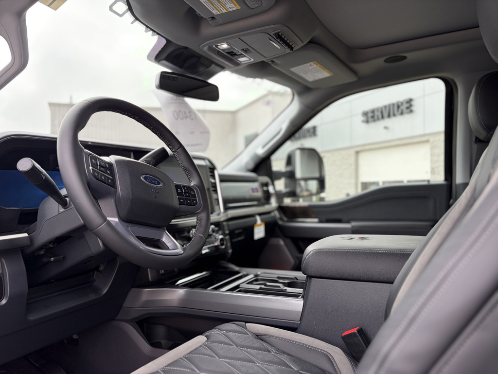 2026 Ford F-250SD Black Widow