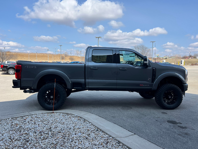 2025 Ford F-250SD Black Widow