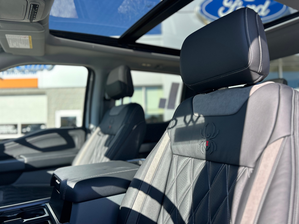 2026 Ford F-250SD Black Widow