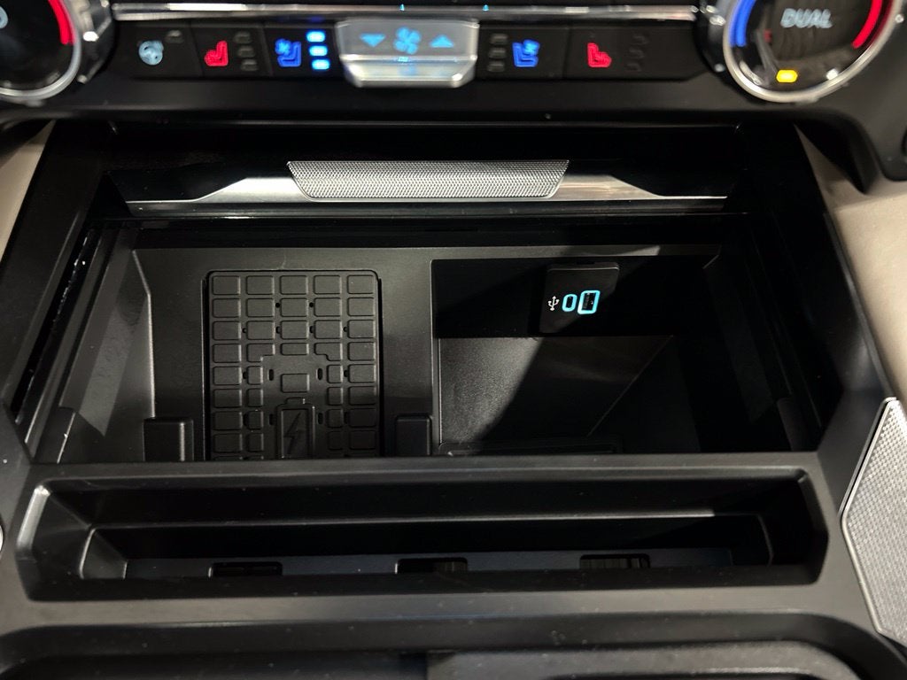 2025 Ford F-350SD Platinum
