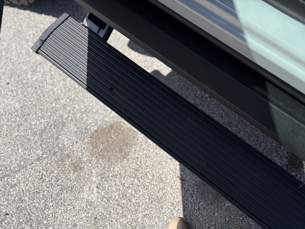 2026 Ford F-350SD Black Widow DRW