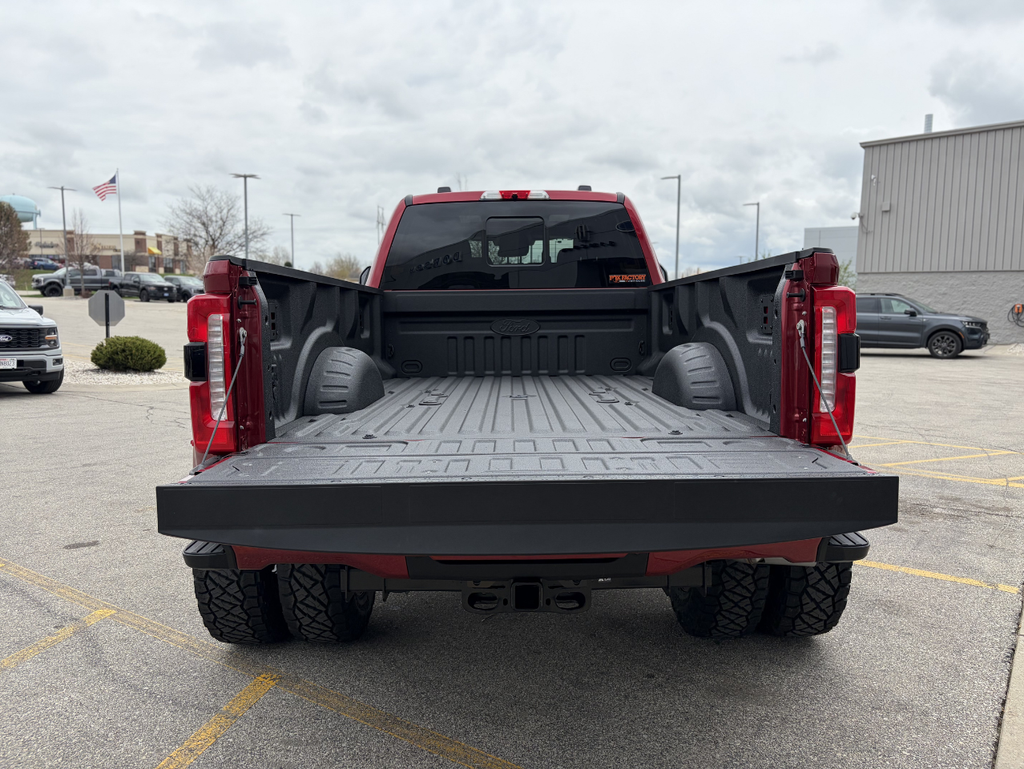 2026 Ford F-350SD Black Widow DRW