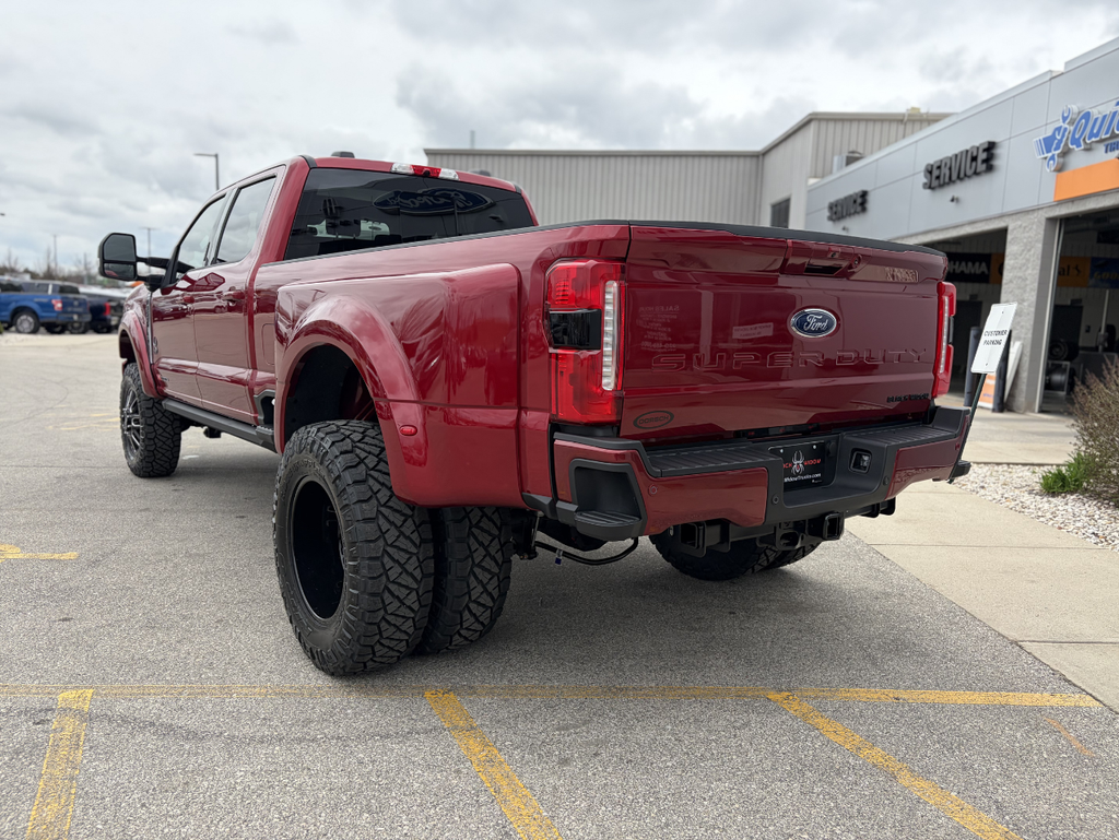 2026 Ford F-350SD Black Widow DRW