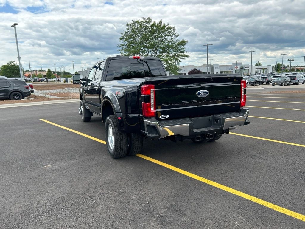 2026 Ford F-350SD Lariat DRW