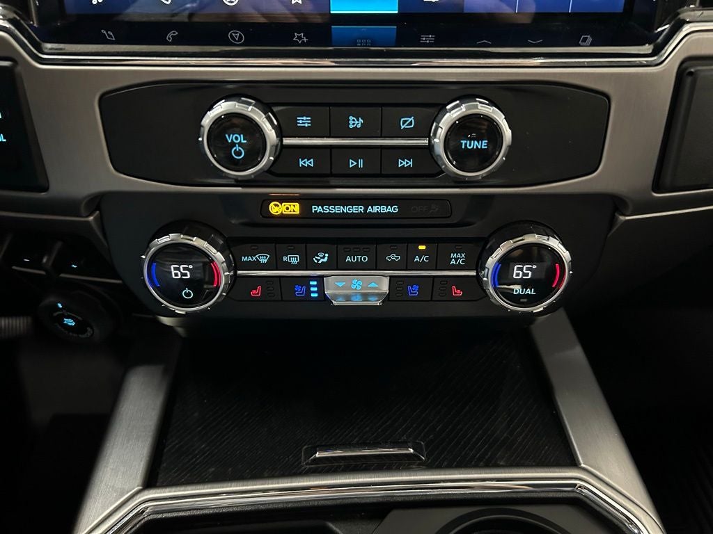 2022 Ford F-450SD Platinum DRW