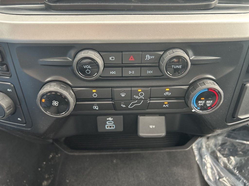 2025 Ford F-250SD XL w/ Boss Plow