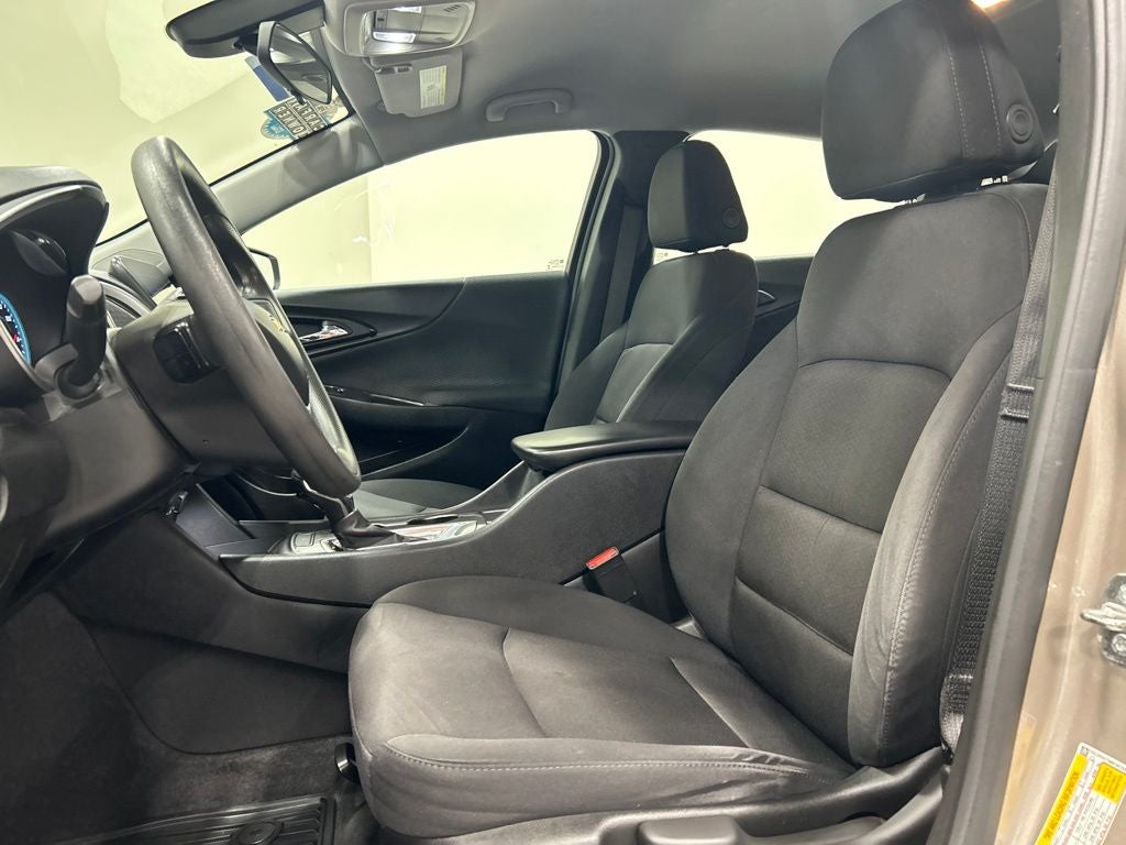 2022 Chevrolet Malibu LS 1LS