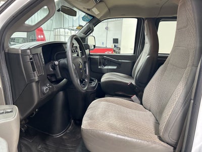 2017 Chevrolet Express 3500 LT Passenger