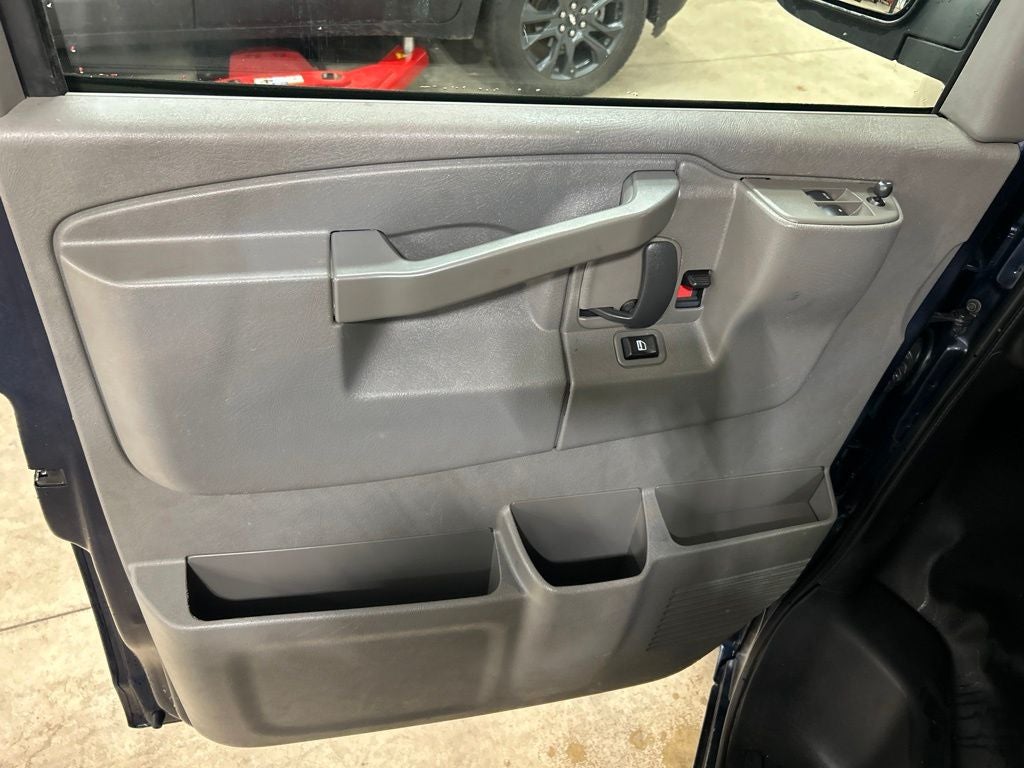 2019 Chevrolet Express 2500 Work Van Cargo