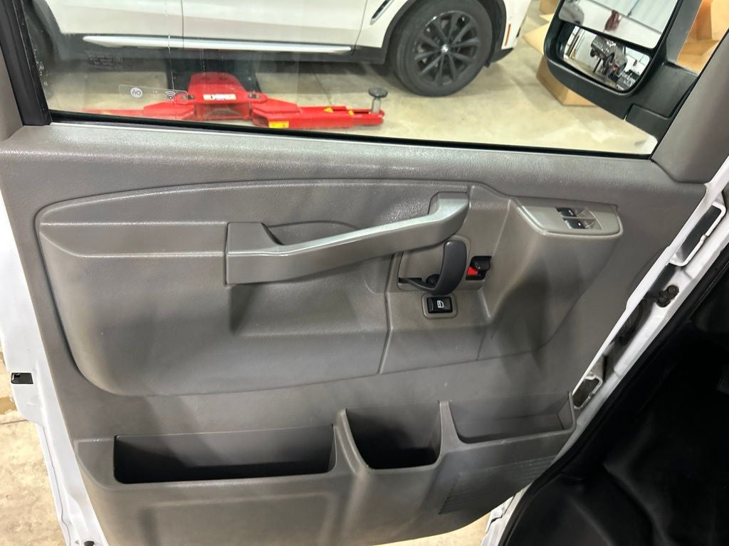 2020 Chevrolet Express 2500 Work Van Cargo