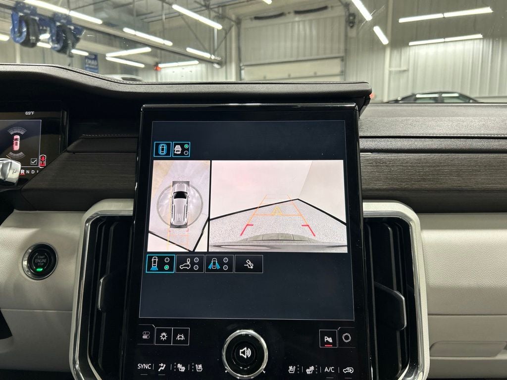 2024 GMC Acadia Denali