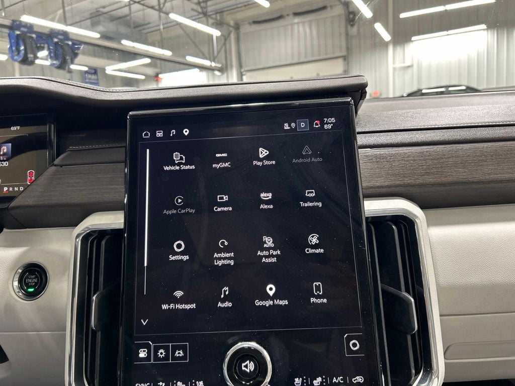 2024 GMC Acadia Denali