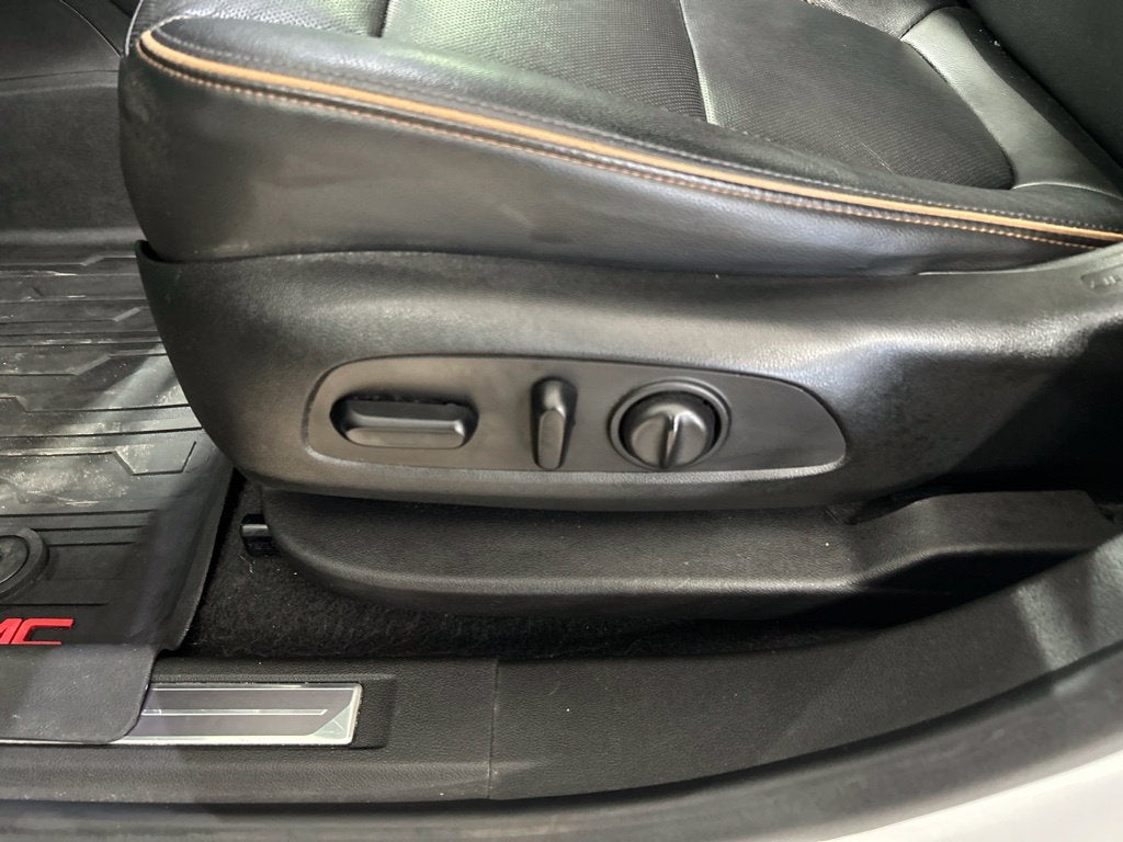 2020 GMC Acadia AT4