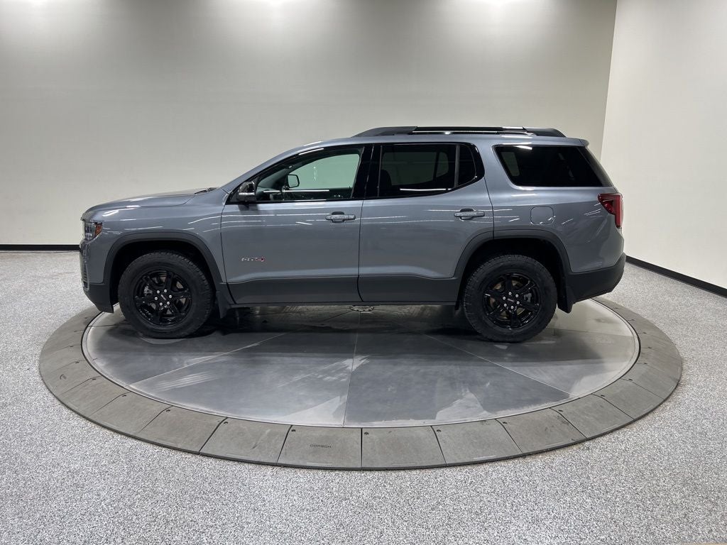 2022 GMC Acadia AT4