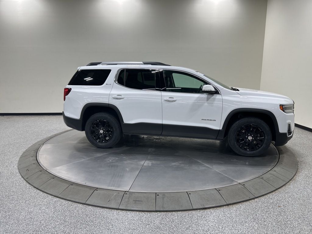 2022 GMC Acadia SLT