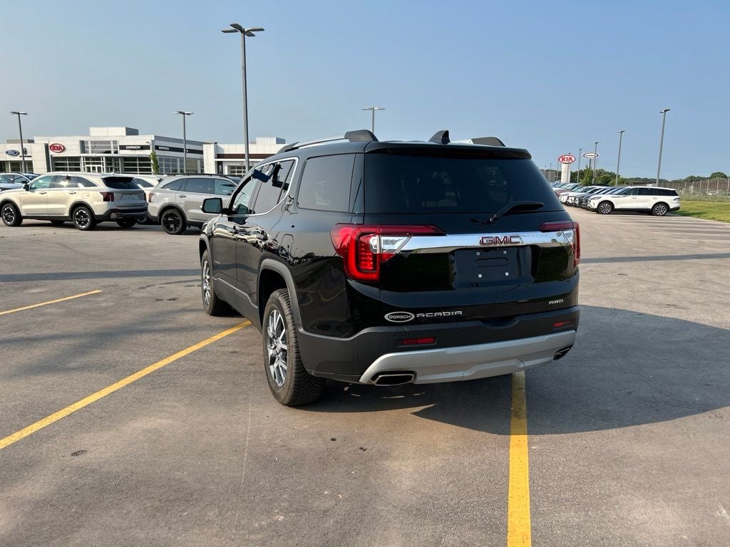 2023 GMC Acadia SLT