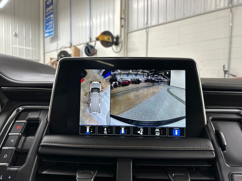 2023 GMC Yukon XL AT4