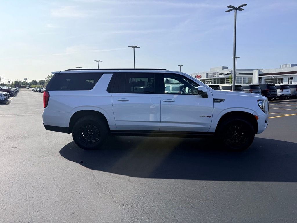 2023 GMC Yukon XL AT4