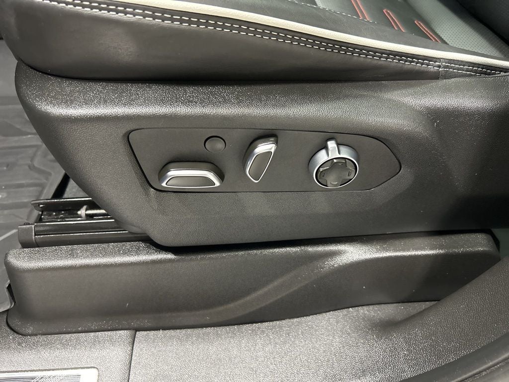 2025 GMC Yukon AT4 Ultimate