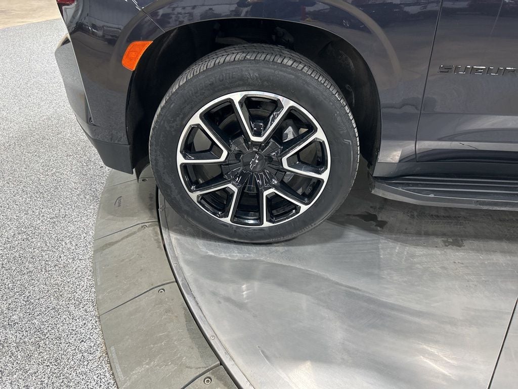 2023 Chevrolet Suburban RST