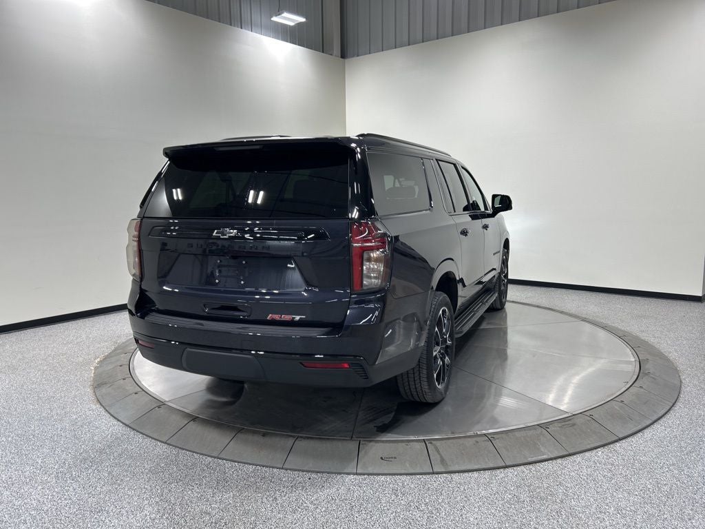 2023 Chevrolet Suburban RST