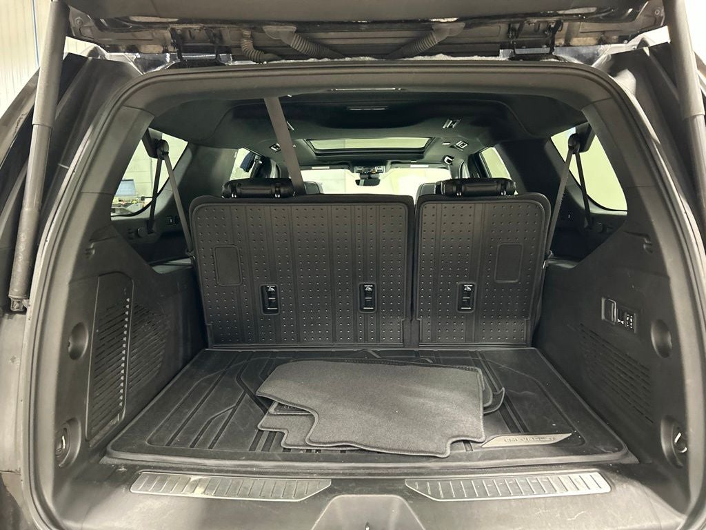 2023 Chevrolet Suburban High Country