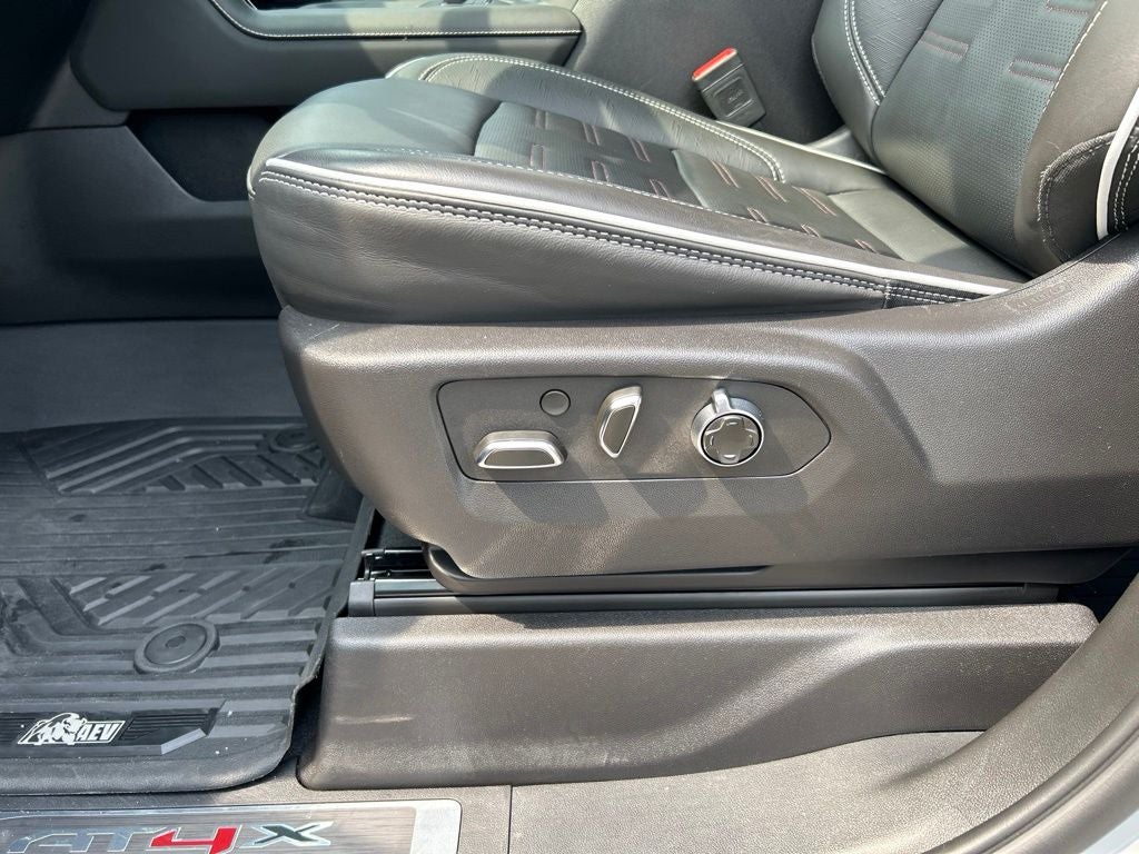 2025 GMC Sierra 2500HD AT4X