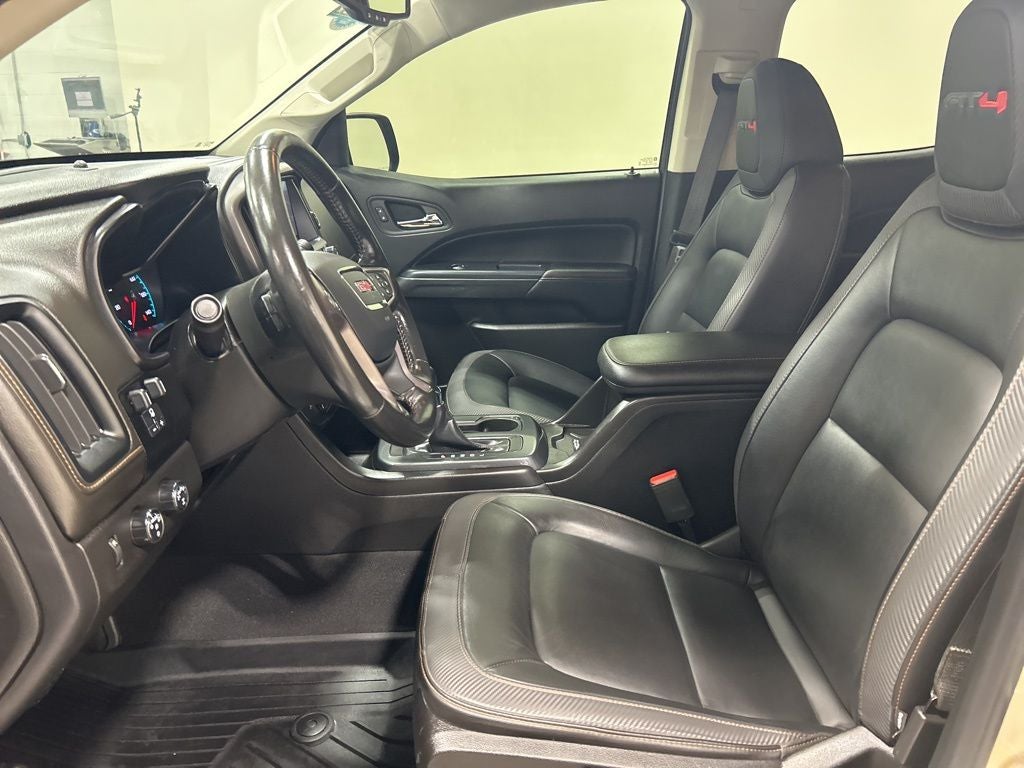 2022 GMC Canyon AT4 w/Leather